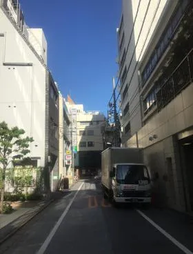 旭新宿ビルの外観