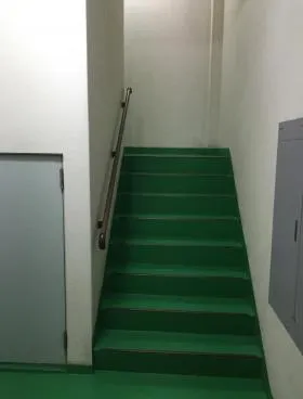 末よし別館ビルの外観
