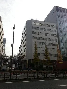 新々会館ビルの外観