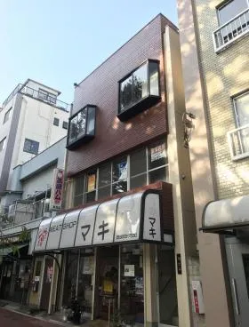牧ビルの外観