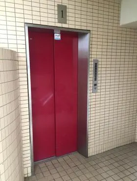 第一丸信ビルの外観
