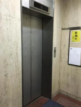 CP6ビルの外観