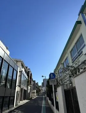QCcube神宮前421ビルの外観