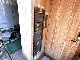 志気ビルの外観