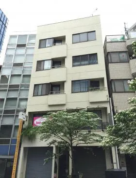 中央ビルの外観