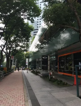新宿グリーンタワーの外観