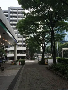 新宿グリーンタワーの外観