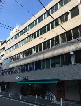 興和ビルの外観