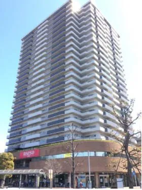 谷塚コリーナの外観