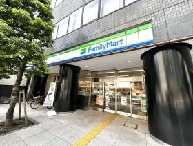 ファミリーマート