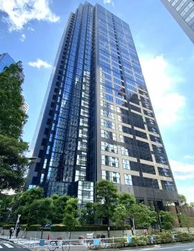 新宿スクエアタワーの外観