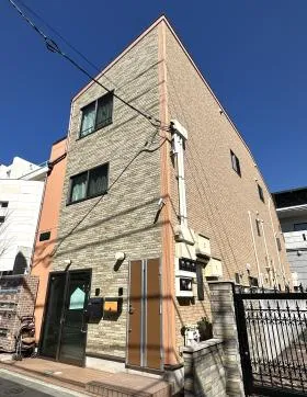 プロヴァンス南青山審美館の外観