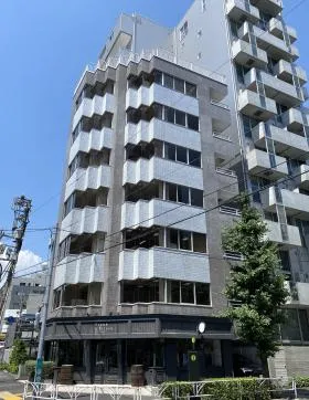 イヌイビルの外観