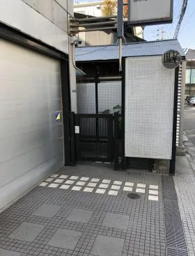R’s青山ビルの外観