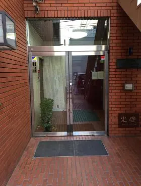 AOYAMA N-Brick Building(青山Nブリックビルディング)の外観