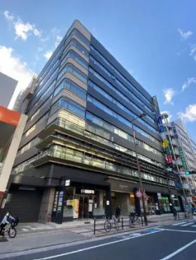 LUCID SQUARE UMEDAの外観