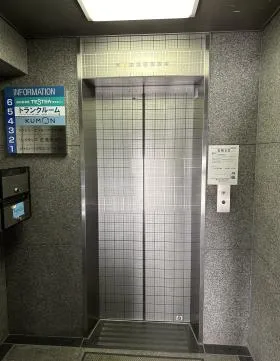 坂野ビルの外観