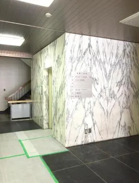 日工薬会館の外観