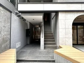 Biz FeeL田町(旧:オカザキ芝浦)ビルの外観
