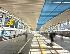 下（地上）に向かう