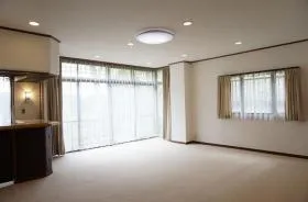 サクライハウスC棟ビルの外観