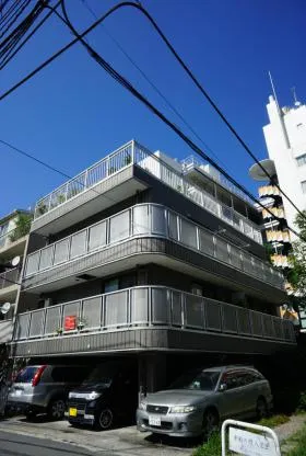 プラタ南麻布ビルの外観
