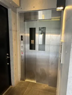 モダンフォルム西麻布ビルパートⅡの外観