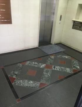 小伝馬町ビルの外観