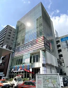 六本木アートシェルの外観