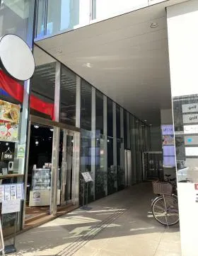 六本木アートシェルの外観