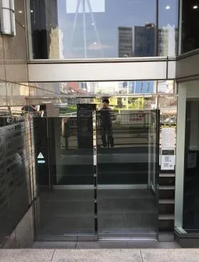ローズベイ新宿の外観