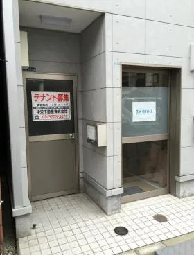 フィールド明神下の外観