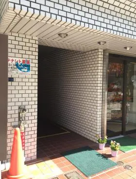 寿ビルの外観