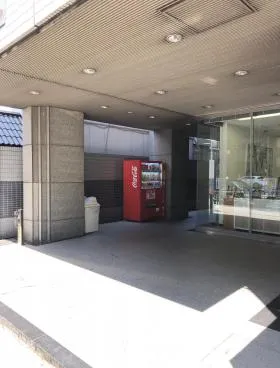 サクセス泉岳寺ビルの外観