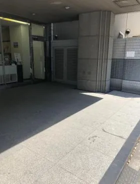 サクセス泉岳寺ビルの外観