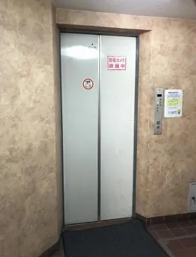 下総屋ビルの外観