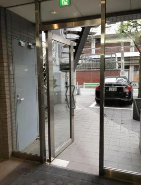デコパージュ南青山ビルの外観