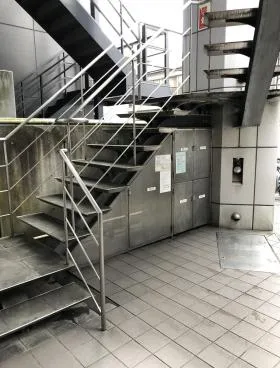 デコパージュ南青山ビルの外観