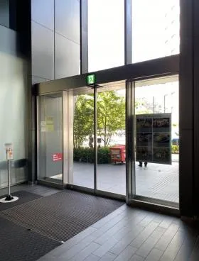 新虎通りCOREの外観