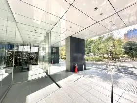 PMO西新橋の外観