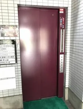 弥生ペガサスビルの外観