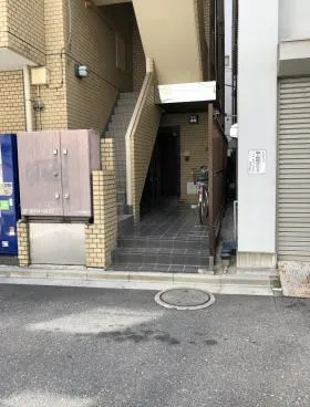 秋本ビルの外観