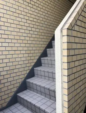 秋本ビルの外観