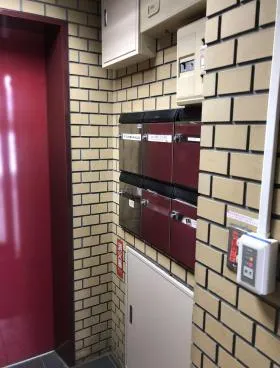 秋本ビルの外観