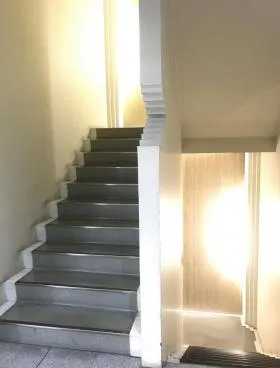 アオヤギビルの外観