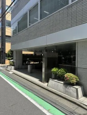 アオヤギビルの外観