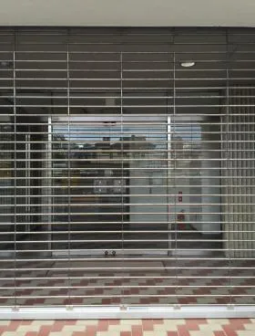 中外医学社ビルの外観