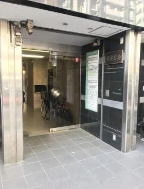平安ビルの外観