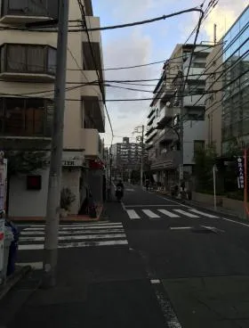 東松陶器ビルの外観