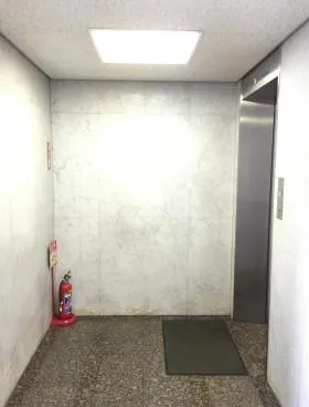 和光ビルの外観